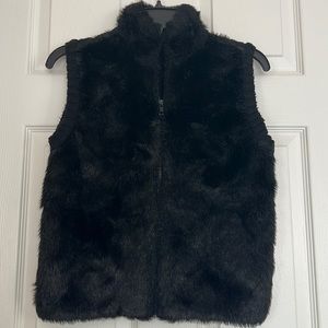Vintage black faux fur sleeveless short vest zippered front size X-Small
